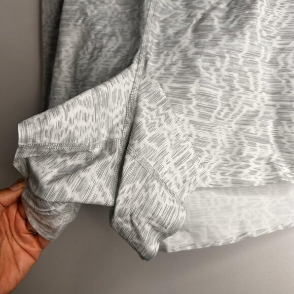 Athleta Shorts Womens 2X Gray Printed Run With It 3.5 Inch Running Lightweight - Picture 8 of 12